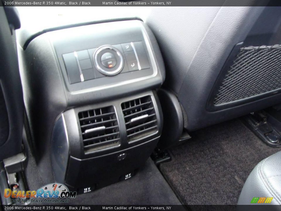 2006 Mercedes-Benz R 350 4Matic Black / Black Photo #26