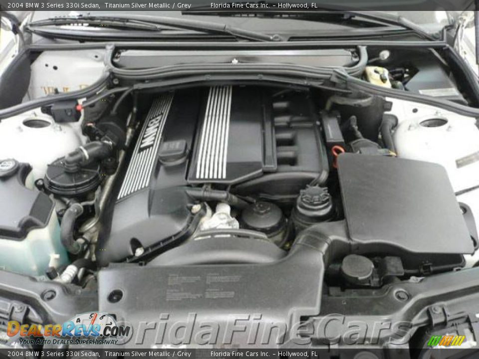2004 BMW 3 Series 330i Sedan Titanium Silver Metallic / Grey Photo #9
