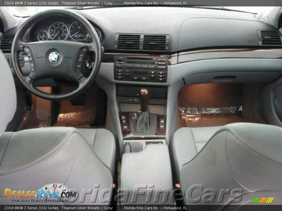 2004 BMW 3 Series 330i Sedan Titanium Silver Metallic / Grey Photo #16