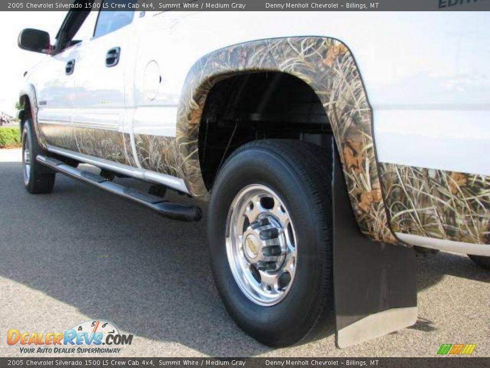 2005 Chevrolet Silverado 1500 LS Crew Cab 4x4 Summit White / Medium Gray Photo #8