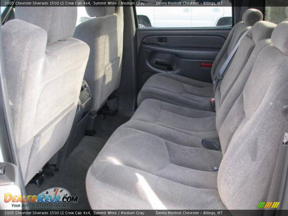 2005 Chevrolet Silverado 1500 LS Crew Cab 4x4 Summit White / Medium Gray Photo #12