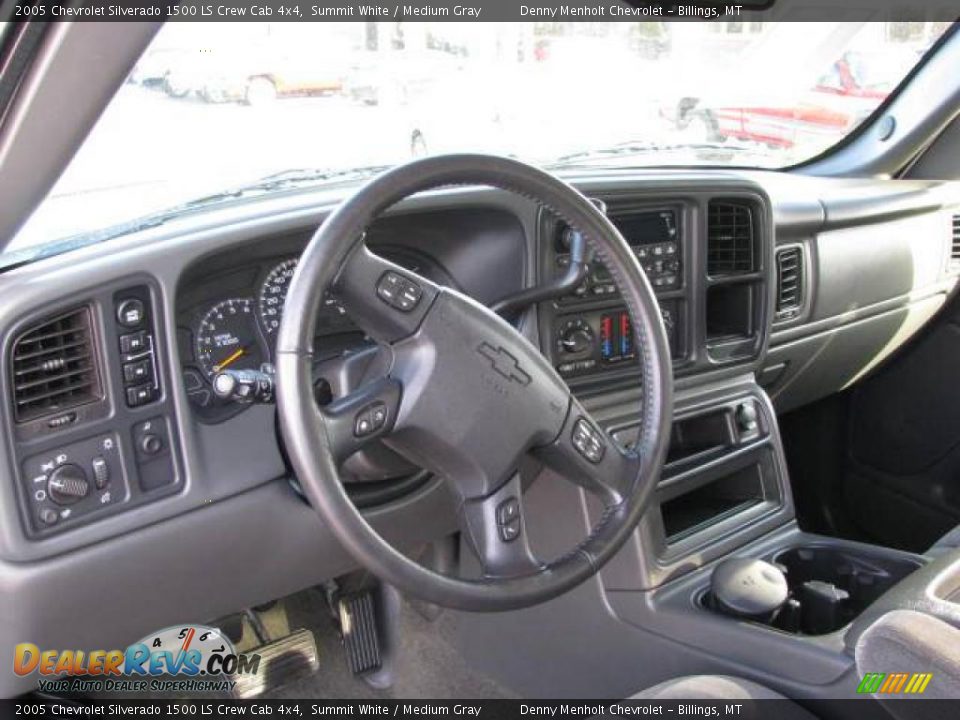 2005 Chevrolet Silverado 1500 LS Crew Cab 4x4 Summit White / Medium Gray Photo #14