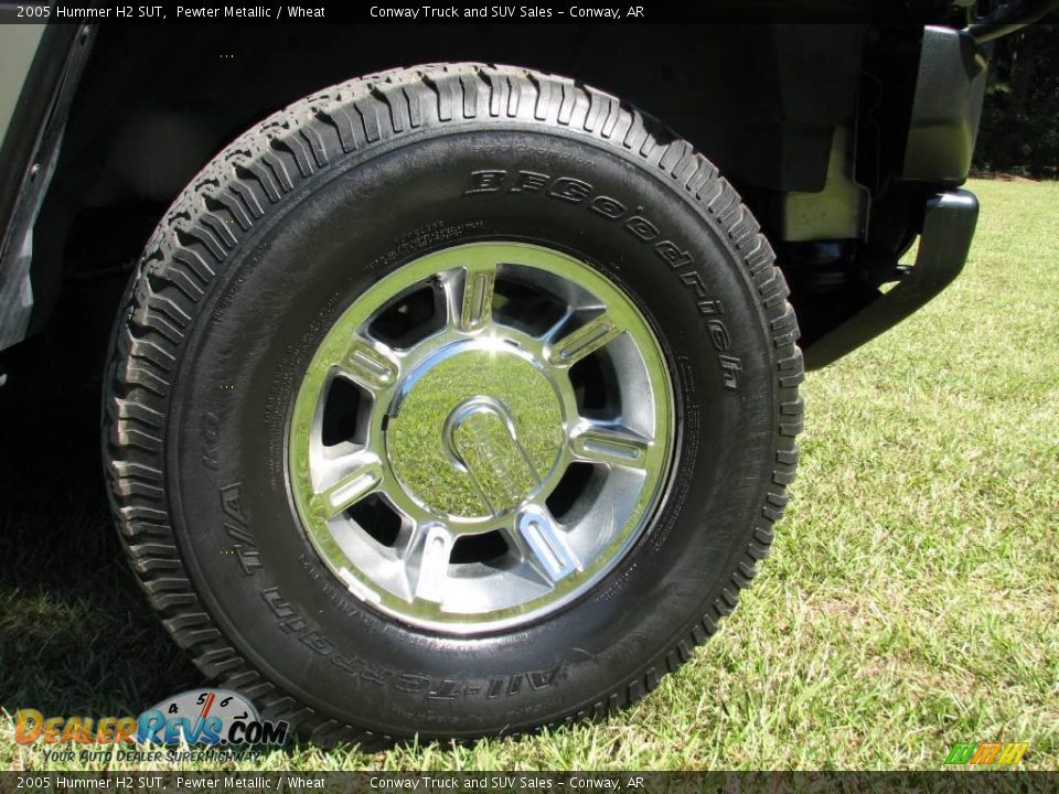 2005 Hummer H2 SUT Pewter Metallic / Wheat Photo #24