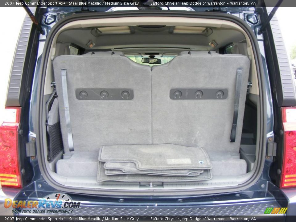 2007 Jeep Commander Sport 4x4 Steel Blue Metallic / Medium Slate Gray Photo #30