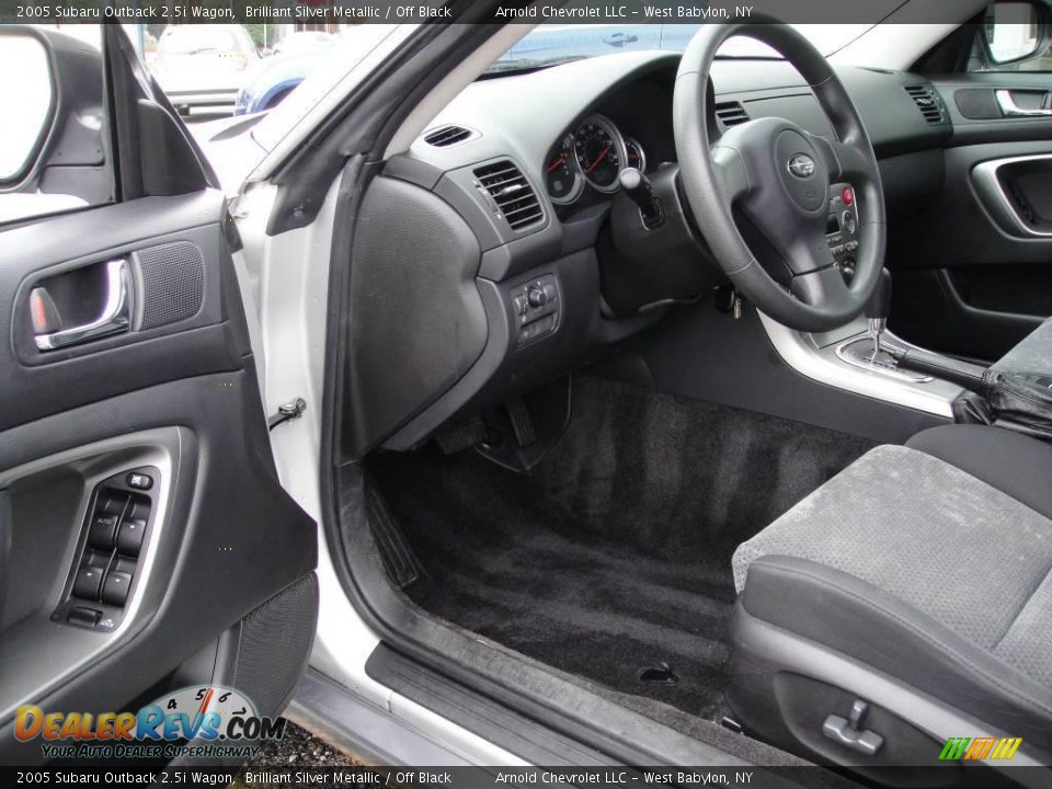 2005 Subaru Outback 2.5i Wagon Brilliant Silver Metallic / Off Black Photo #11