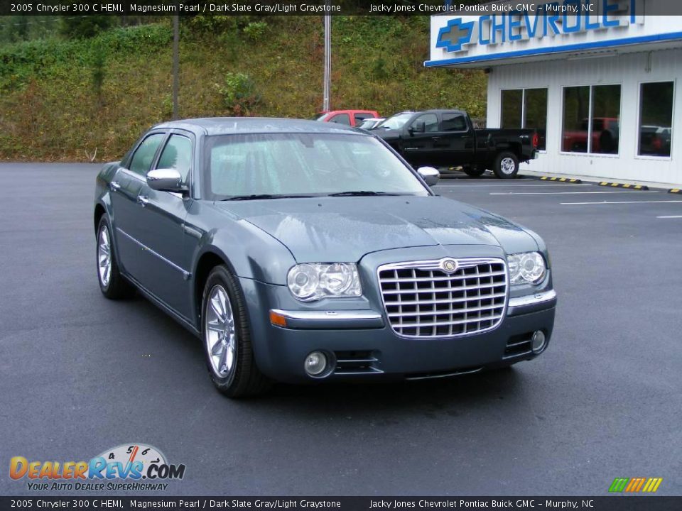 2005 Chrysler 300 C HEMI Magnesium Pearl / Dark Slate Gray/Light Graystone Photo #2