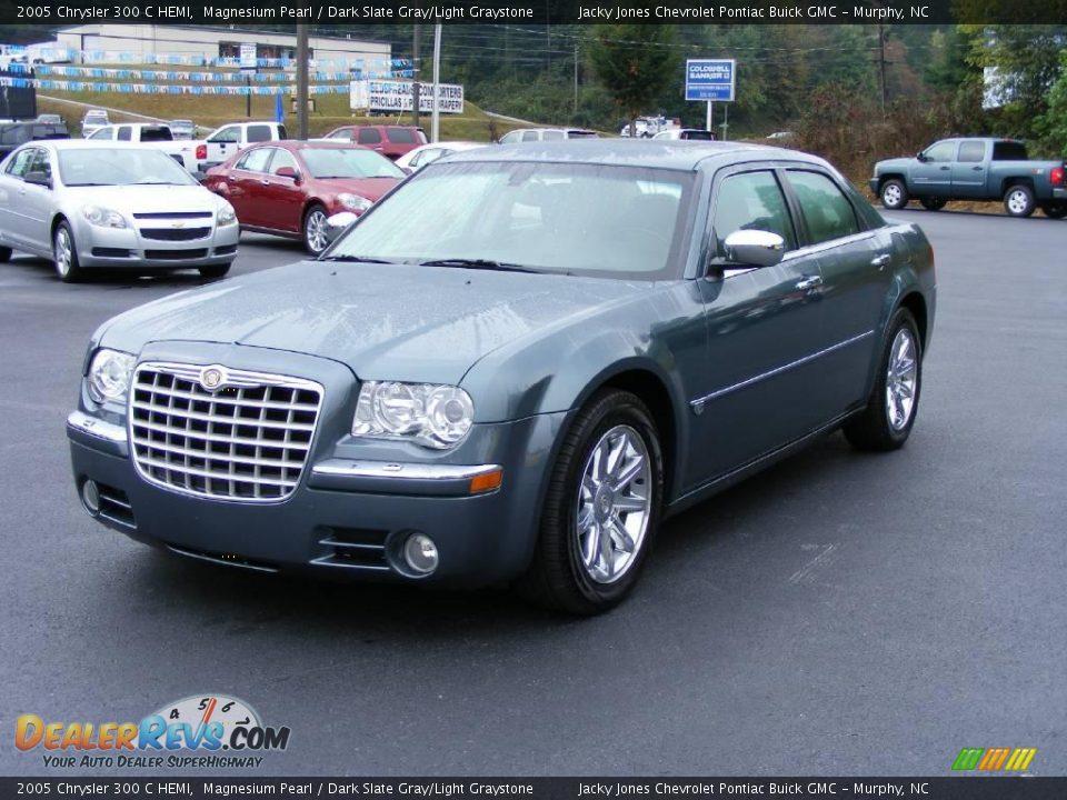 2005 Chrysler 300 C HEMI Magnesium Pearl / Dark Slate Gray/Light Graystone Photo #4