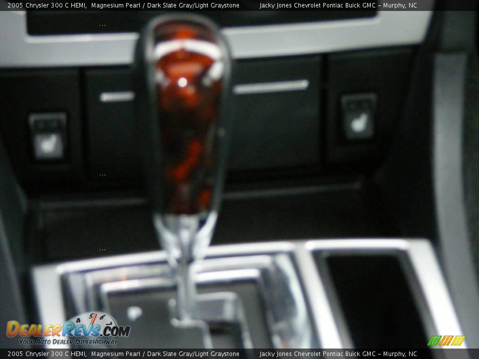 2005 Chrysler 300 C HEMI Magnesium Pearl / Dark Slate Gray/Light Graystone Photo #18