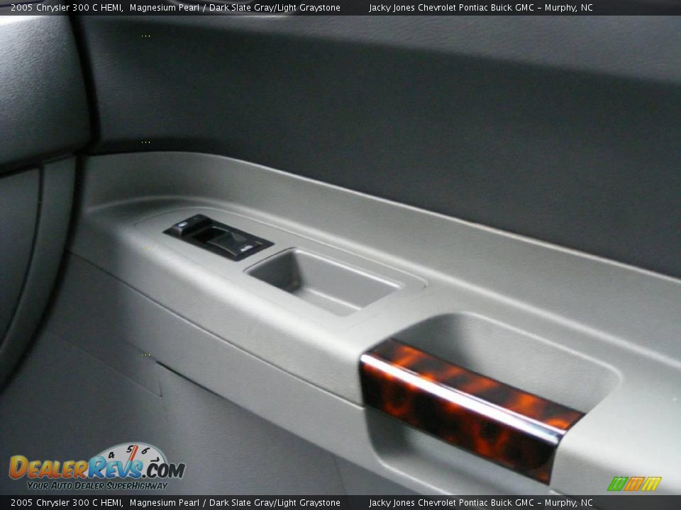 2005 Chrysler 300 C HEMI Magnesium Pearl / Dark Slate Gray/Light Graystone Photo #21
