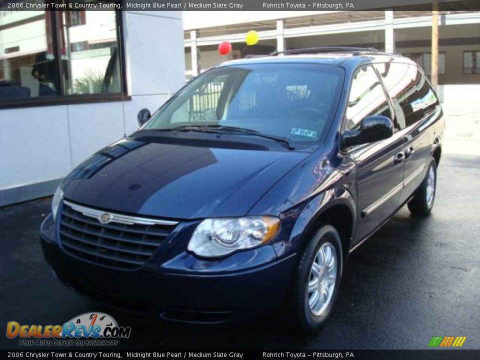 2006 Chrysler Town & Country Touring Midnight Blue Pearl / Medium Slate Gray Photo #8