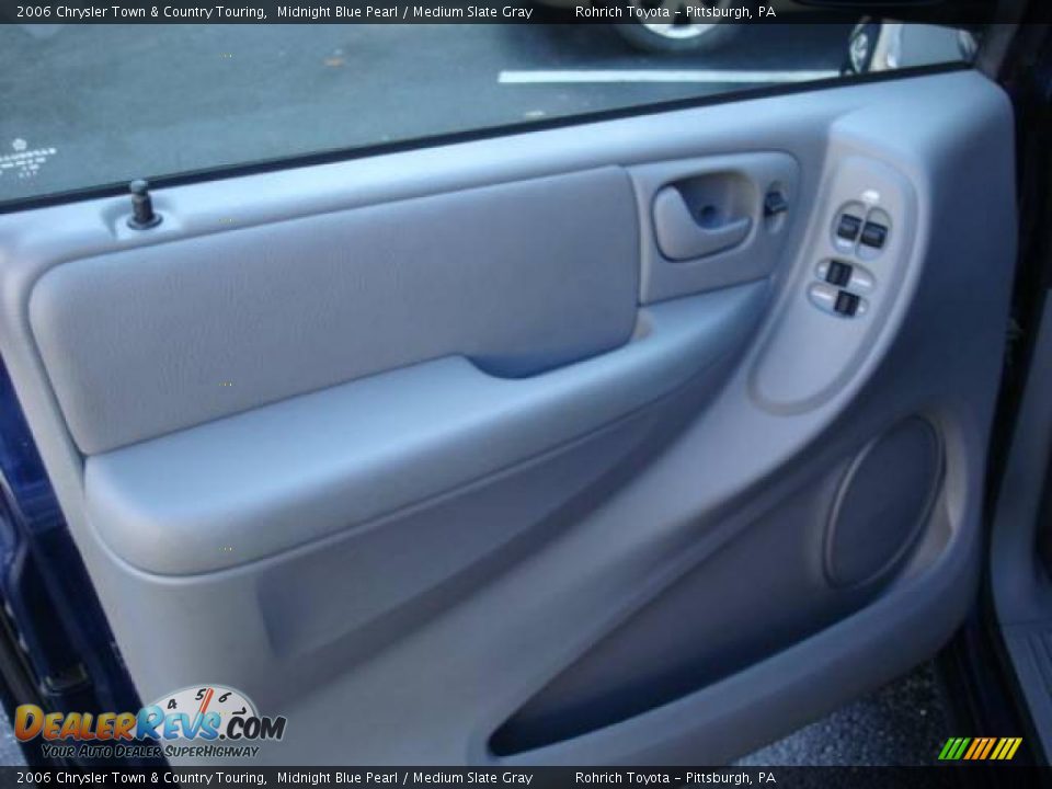 2006 Chrysler Town & Country Touring Midnight Blue Pearl / Medium Slate Gray Photo #14