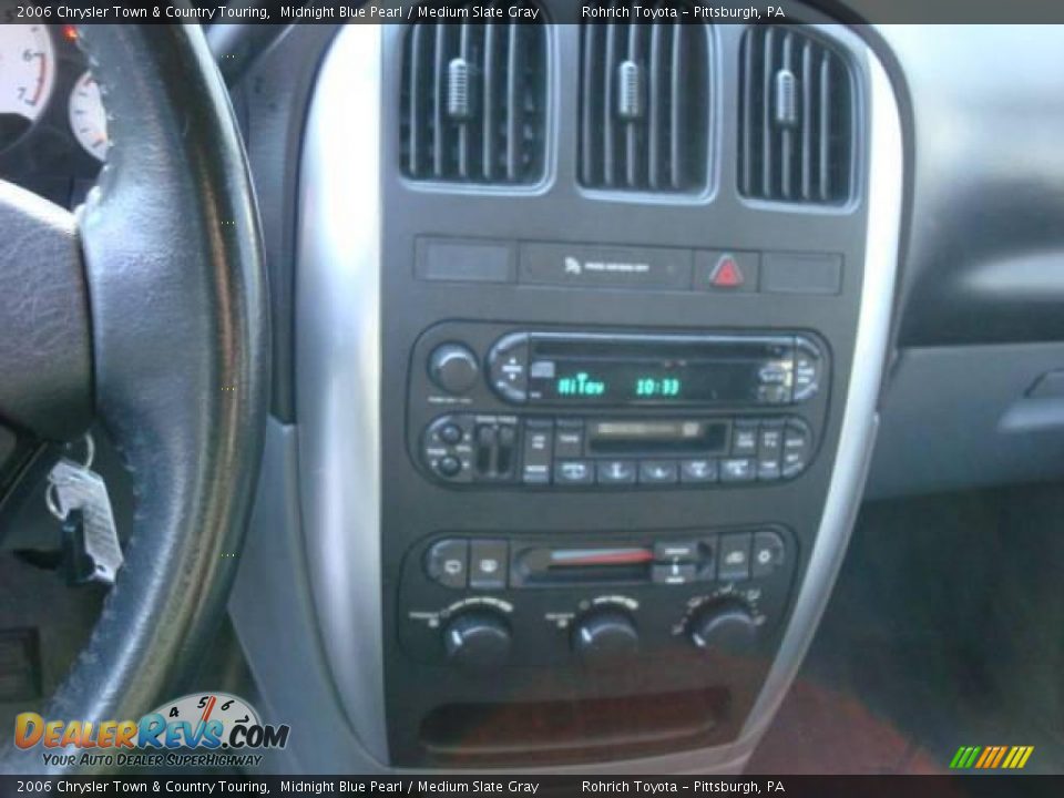 2006 Chrysler Town & Country Touring Midnight Blue Pearl / Medium Slate Gray Photo #18