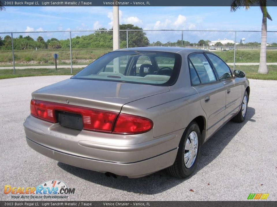 2003 Buick Regal LS Light Sandrift Metallic / Taupe Photo #12
