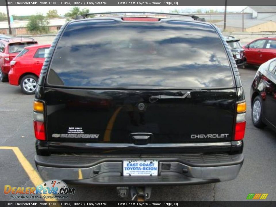 2005 Chevrolet Suburban 1500 LT 4x4 Black / Tan/Neutral Photo #4