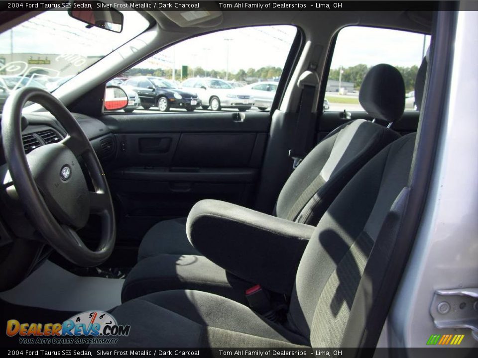 2004 Ford Taurus SES Sedan Silver Frost Metallic / Dark Charcoal Photo #10