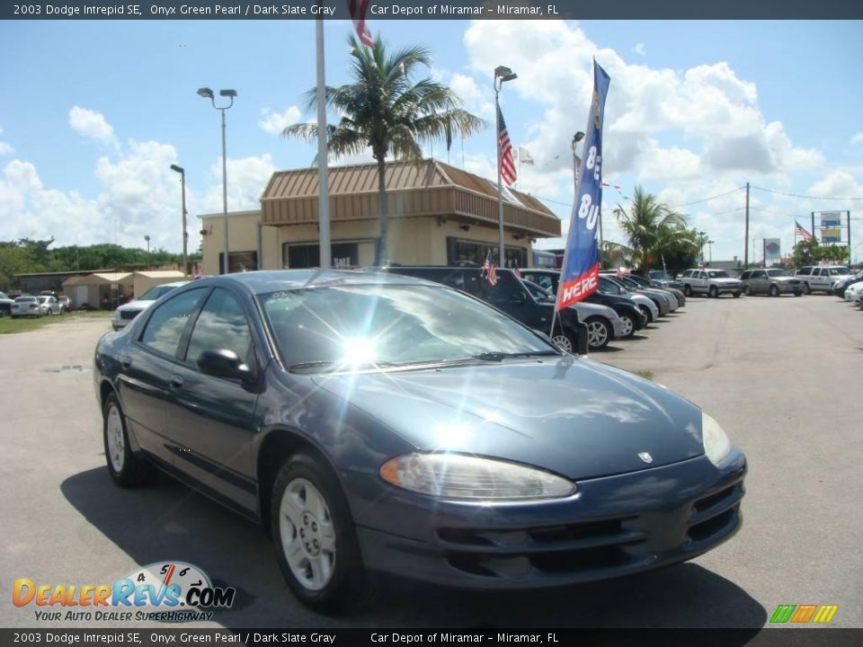 2003 Dodge Intrepid SE Onyx Green Pearl / Dark Slate Gray Photo #1