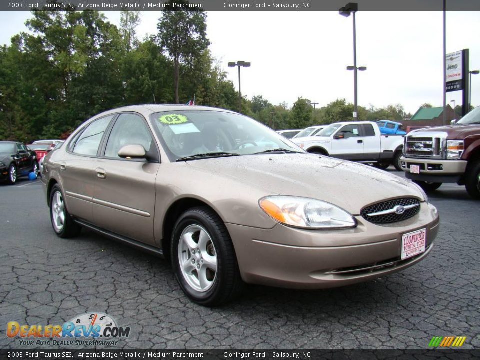 2003 Ford Taurus SES Arizona Beige Metallic / Medium Parchment Photo #1