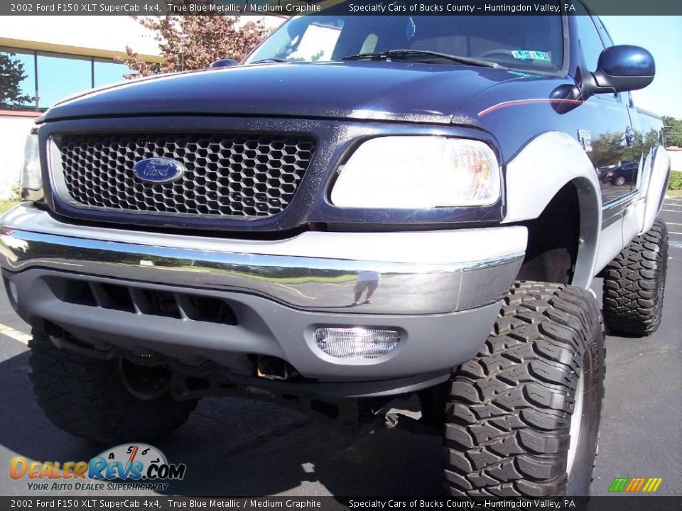 2002 Ford F150 XLT SuperCab 4x4 True Blue Metallic / Medium Graphite Photo #23
