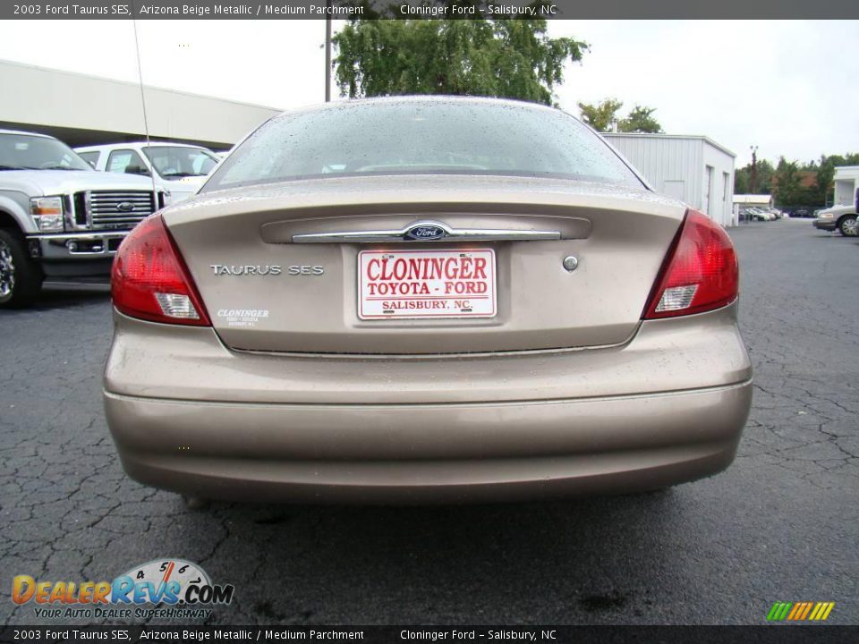 2003 Ford Taurus SES Arizona Beige Metallic / Medium Parchment Photo #4