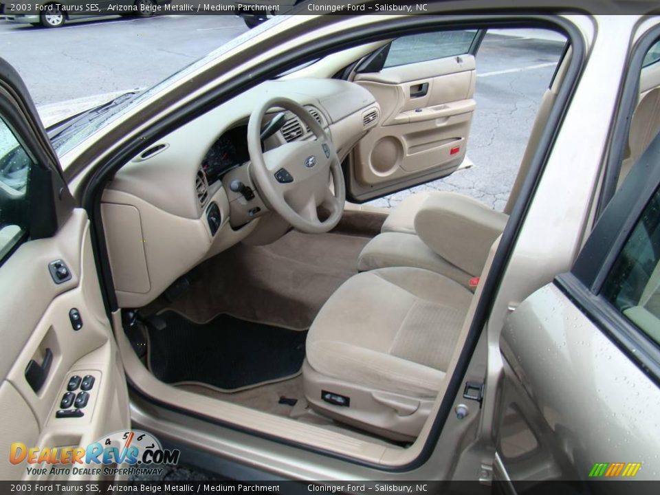 2003 Ford Taurus SES Arizona Beige Metallic / Medium Parchment Photo #8
