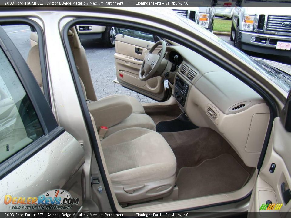 2003 Ford Taurus SES Arizona Beige Metallic / Medium Parchment Photo #11