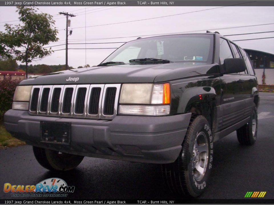 1997 Jeep Grand Cherokee Laredo 4x4 Moss Green Pearl / Agate Black Photo #2
