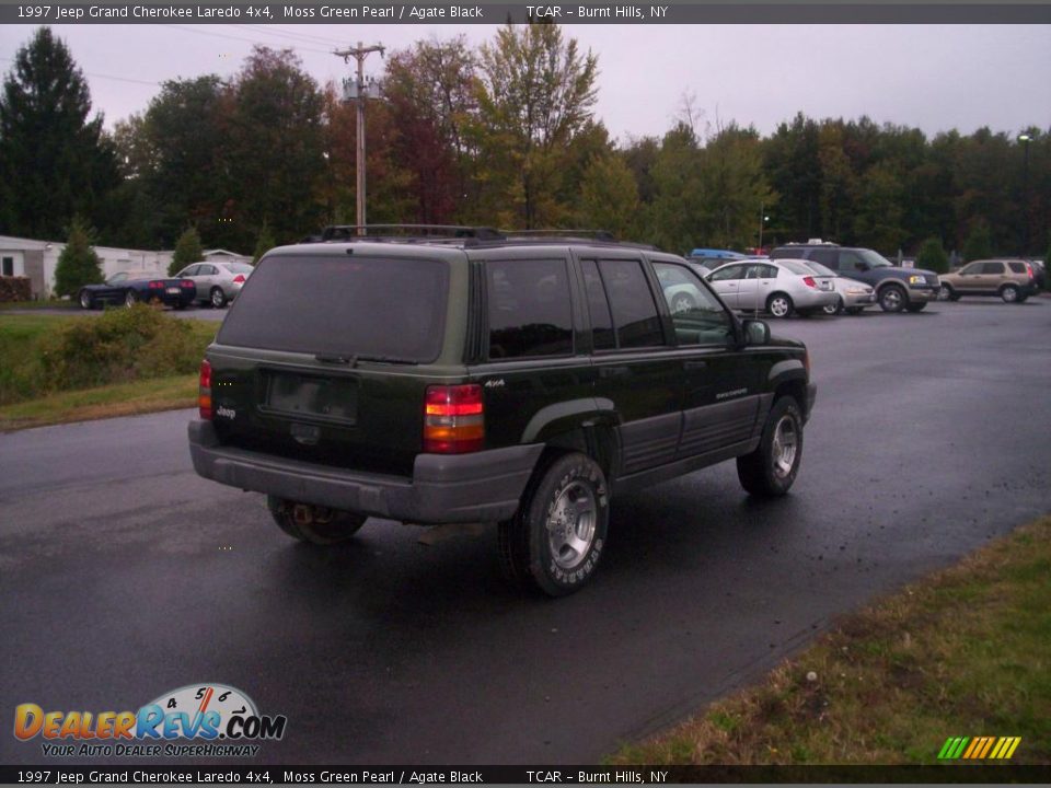 1997 Jeep Grand Cherokee Laredo 4x4 Moss Green Pearl / Agate Black Photo #3