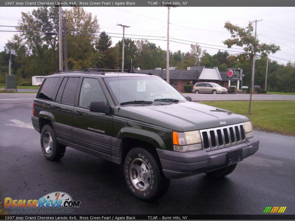 1997 Jeep Grand Cherokee Laredo 4x4 Moss Green Pearl / Agate Black Photo #5