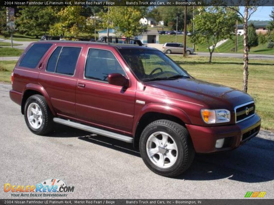 2004 Nissan Pathfinder LE Platinum 4x4 Merlot Red Pearl / Beige Photo #1