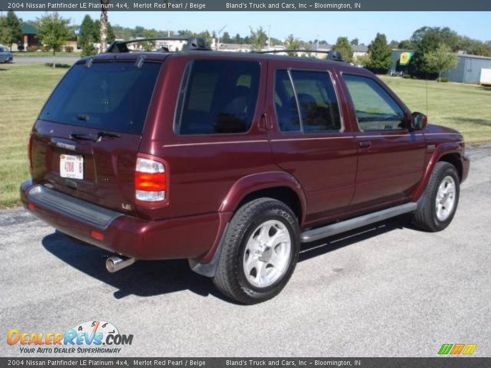 2004 Nissan Pathfinder LE Platinum 4x4 Merlot Red Pearl / Beige Photo #3