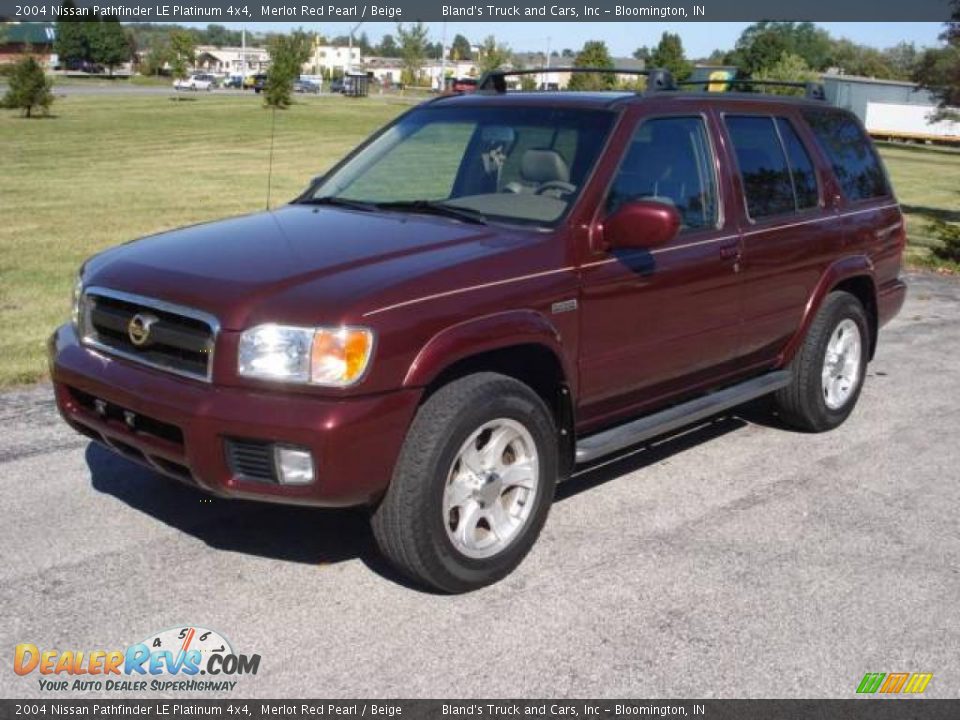 2004 Nissan Pathfinder LE Platinum 4x4 Merlot Red Pearl / Beige Photo #6