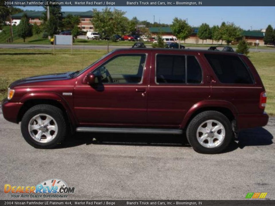 2004 Nissan Pathfinder LE Platinum 4x4 Merlot Red Pearl / Beige Photo #7