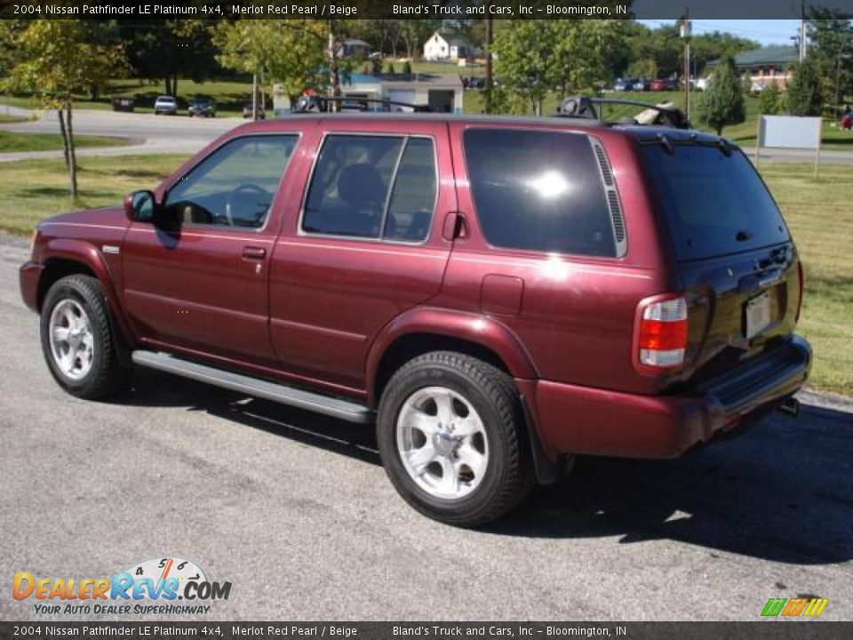 2004 Nissan Pathfinder LE Platinum 4x4 Merlot Red Pearl / Beige Photo #8