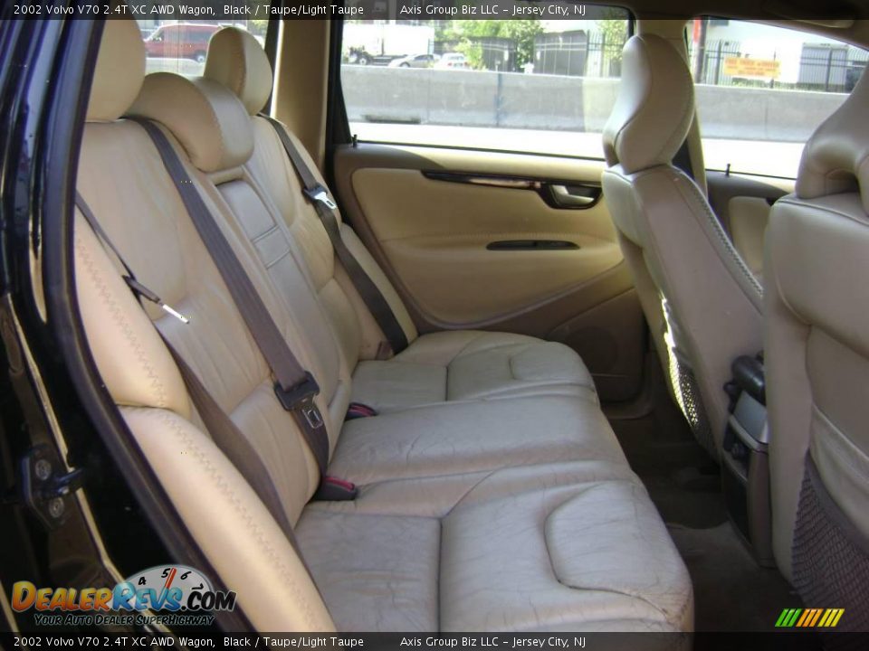 2002 Volvo V70 2.4T XC AWD Wagon Black / Taupe/Light Taupe Photo #12
