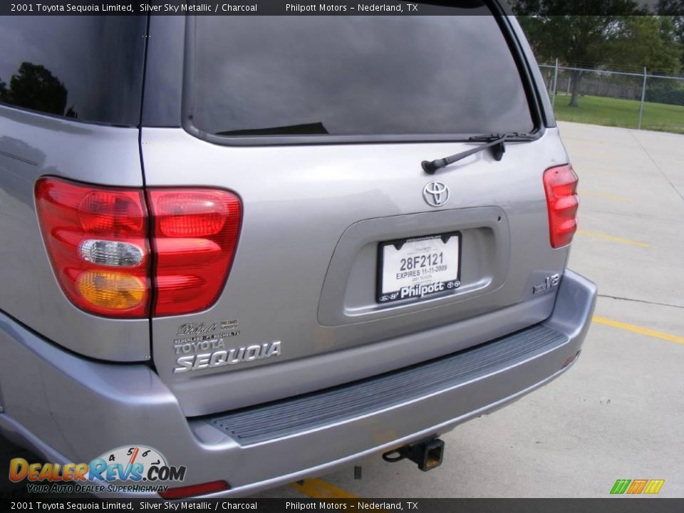 2001 Toyota Sequoia Limited Silver Sky Metallic / Charcoal Photo #22