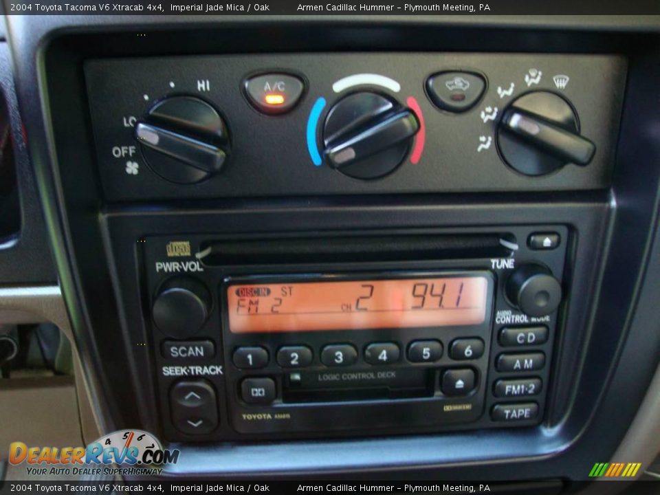 2004 Toyota Tacoma V6 Xtracab 4x4 Imperial Jade Mica / Oak Photo #31