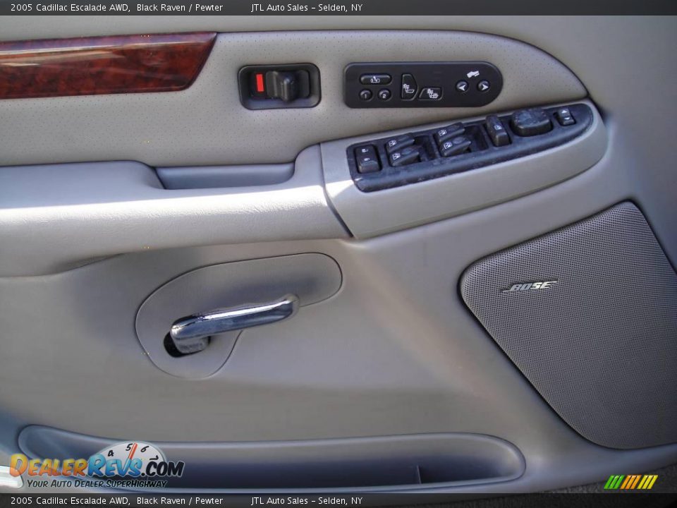 2005 Cadillac Escalade AWD Black Raven / Pewter Photo #9
