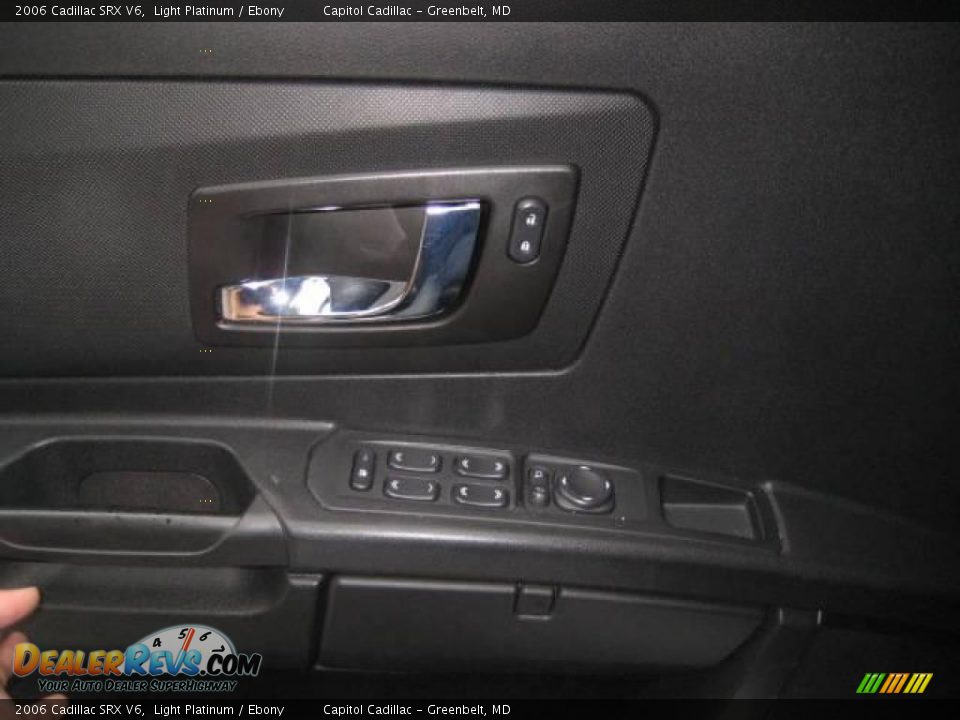 2006 Cadillac SRX V6 Light Platinum / Ebony Photo #17