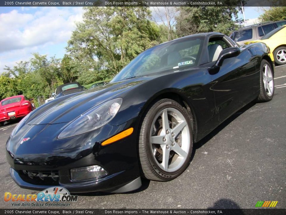 2005 Chevrolet Corvette Coupe Black / Steel Grey Photo #2