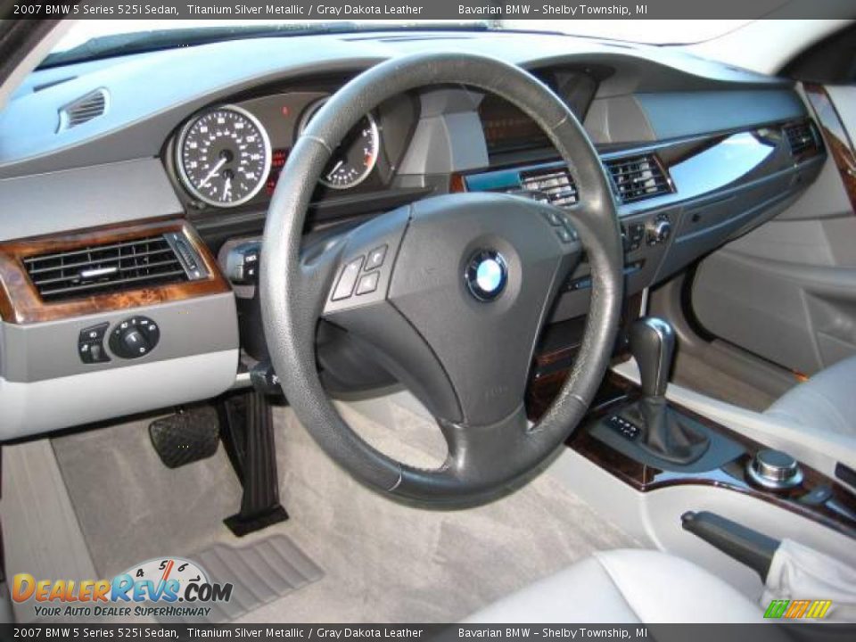 2007 BMW 5 Series 525i Sedan Titanium Silver Metallic / Gray Dakota Leather Photo #12