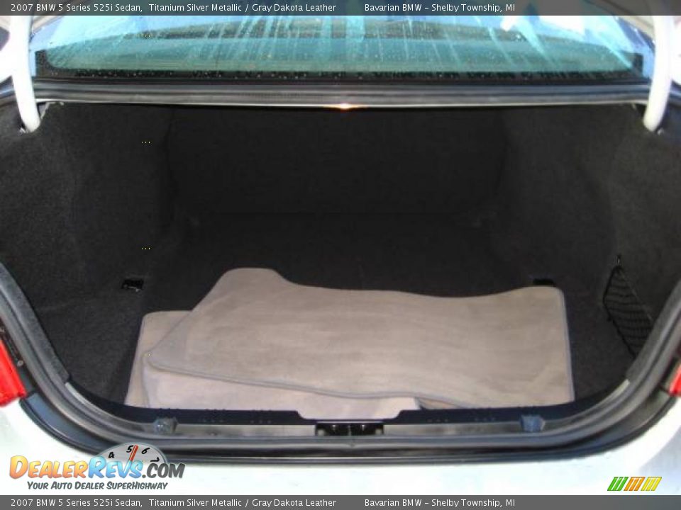 2007 BMW 5 Series 525i Sedan Titanium Silver Metallic / Gray Dakota Leather Photo #16