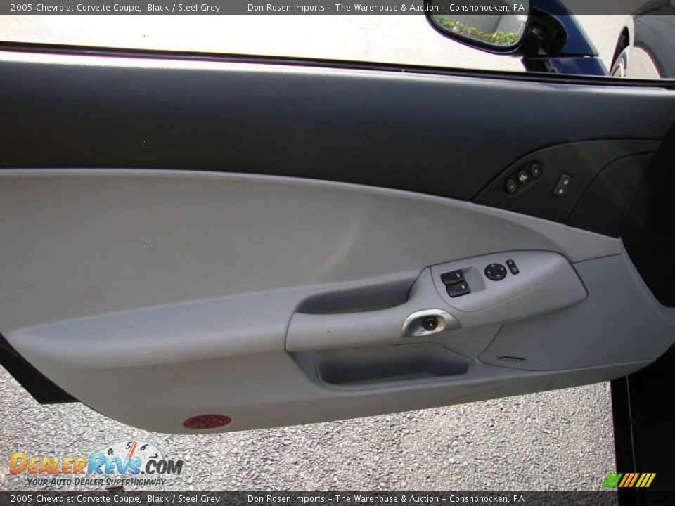 2005 Chevrolet Corvette Coupe Black / Steel Grey Photo #13
