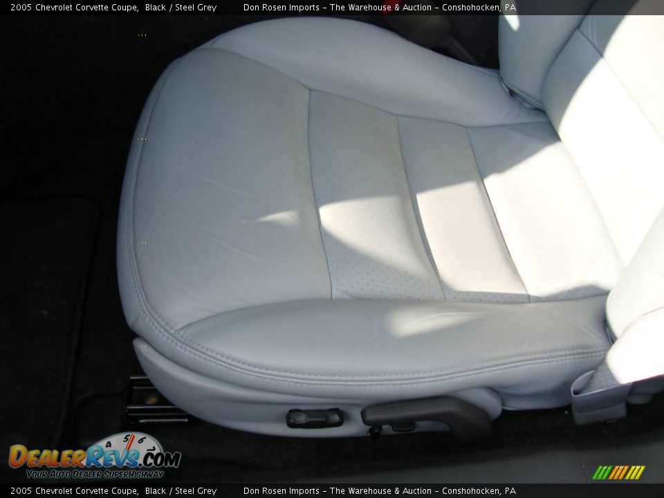 2005 Chevrolet Corvette Coupe Black / Steel Grey Photo #15
