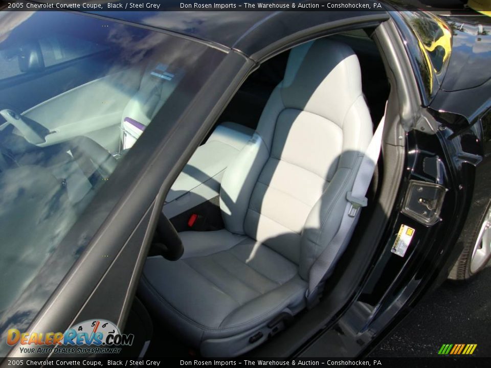 2005 Chevrolet Corvette Coupe Black / Steel Grey Photo #16