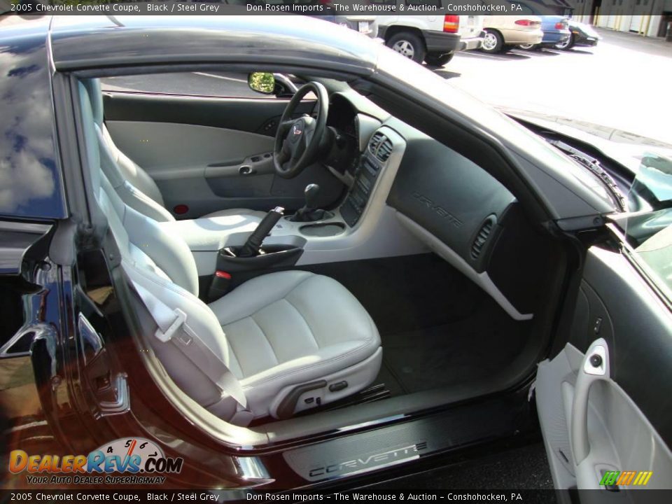 2005 Chevrolet Corvette Coupe Black / Steel Grey Photo #19