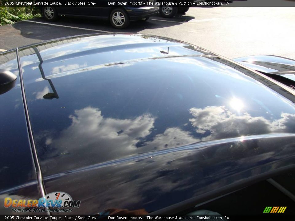 2005 Chevrolet Corvette Coupe Black / Steel Grey Photo #20
