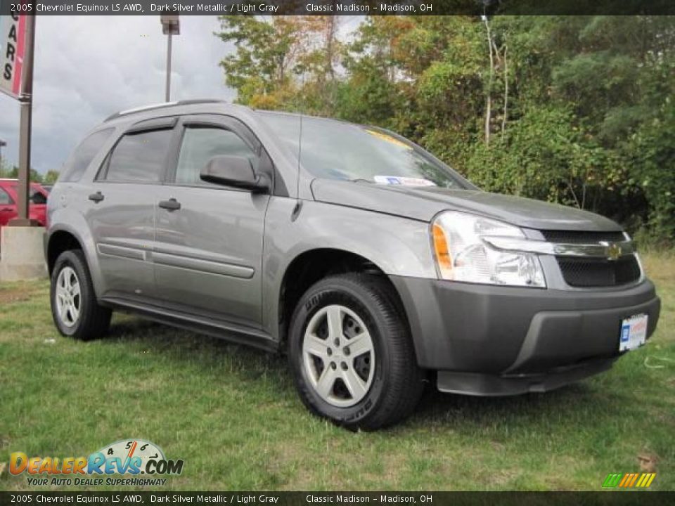 2005 Chevrolet Equinox LS AWD Dark Silver Metallic / Light Gray Photo #3