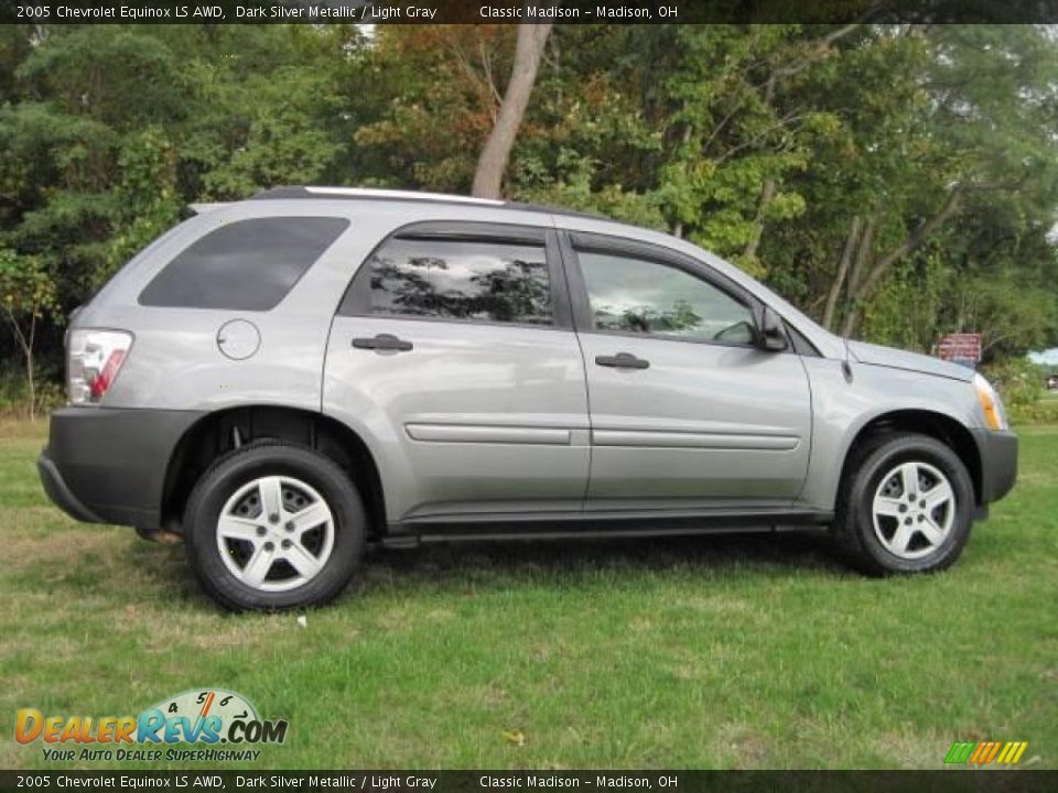 2005 Chevrolet Equinox LS AWD Dark Silver Metallic / Light Gray Photo #4