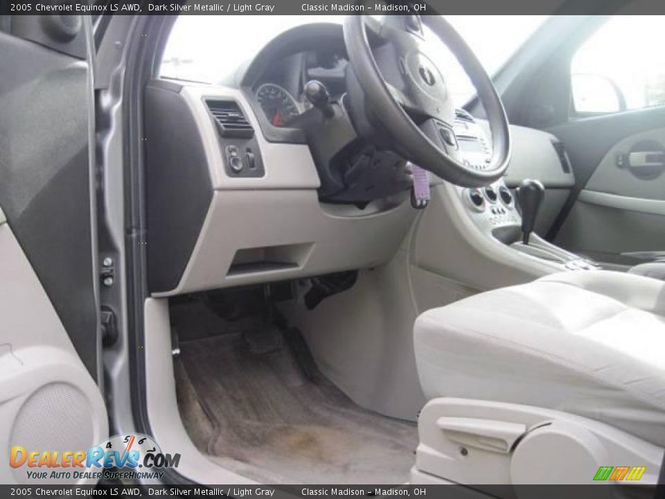 2005 Chevrolet Equinox LS AWD Dark Silver Metallic / Light Gray Photo #12