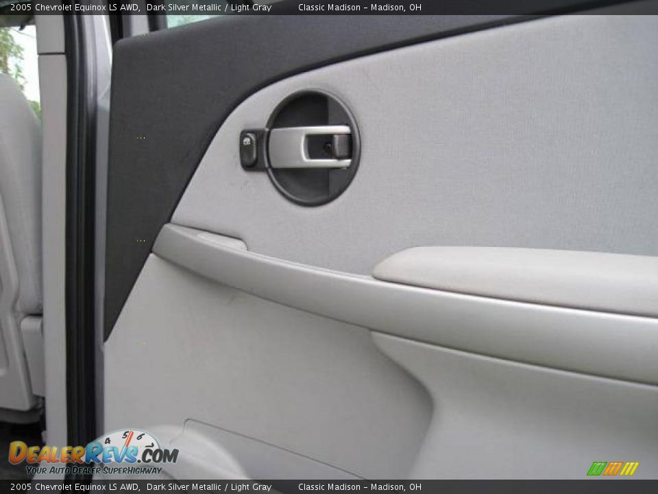 2005 Chevrolet Equinox LS AWD Dark Silver Metallic / Light Gray Photo #17